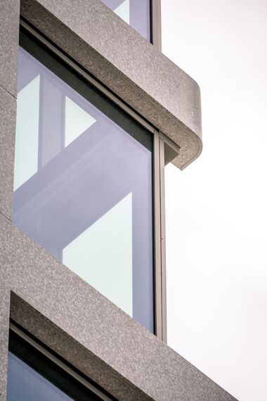 ConceptWall 60 Fasade и MasterLine 8 Prozori - Antwerp Tower налази се у Antwerp, Belgium