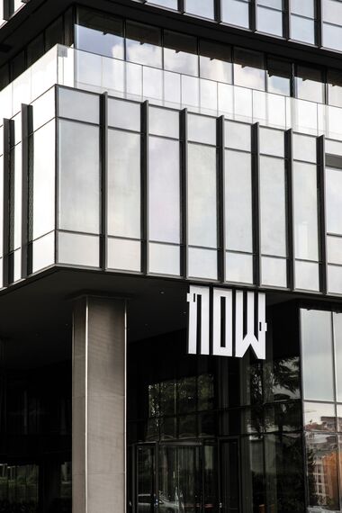 ConceptWall 60 Fasade, HiFinity Klizni sistemi и ConceptSystem 68 Vrata - Апартмански комплекс Now Bomonti налази се у Istanbul, Turkey