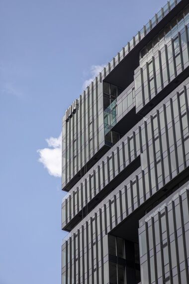 ConceptWall 60 Fasade, HiFinity Klizni sistemi и ConceptSystem 68 Vrata - Апартмански комплекс Now Bomonti налази се у Istanbul, Turkey