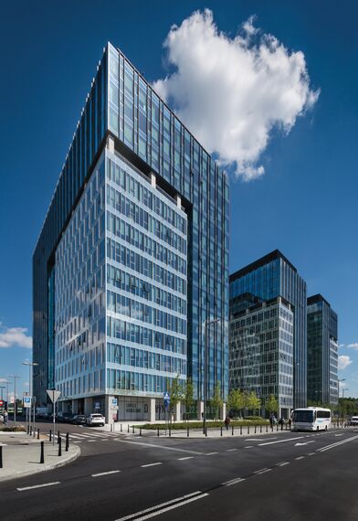 CW 50-HI Fasade и CW 50-SC Fasade - Office building West Station налази се у Warsaw, Poland