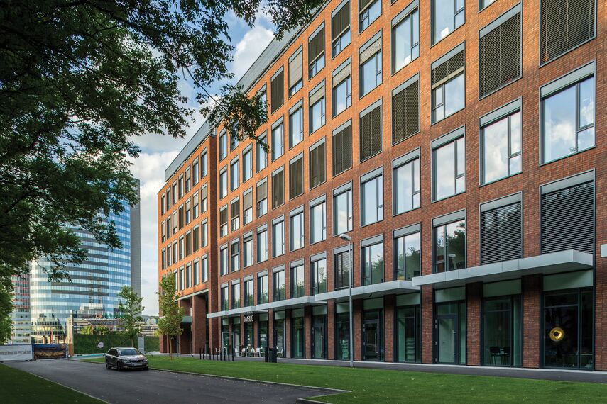 CW 50-HI Fasade - Business center Twin City налази се у Bratislava, Slovak Republic