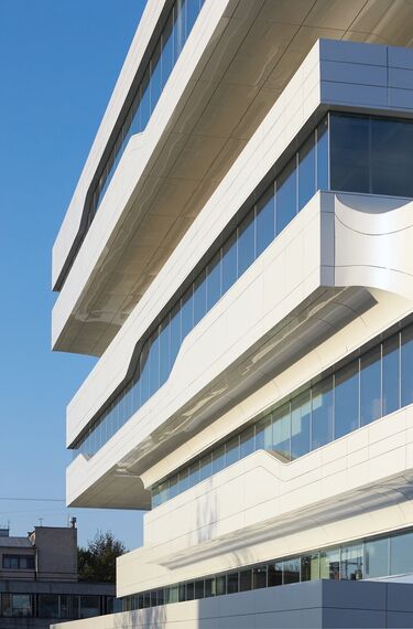 ConceptFolding 77 Klizni sistemi, ConceptSystem 77 Prozori и CW 50-SC Fasade - Office building Dominion Tower налази се у Moscow, Russia