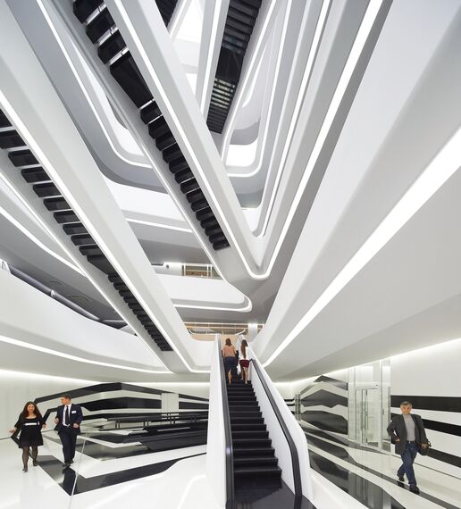 ConceptFolding 77 Klizni sistemi, ConceptSystem 77 Prozori и CW 50-SC Fasade - Office building Dominion Tower налази се у Moscow, Russia