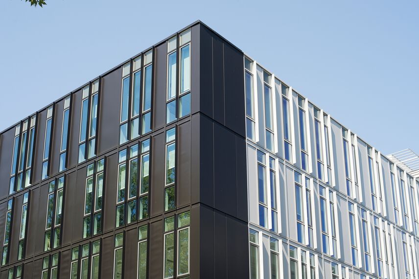 ConceptWall 86 Fasade и ConceptWall 50 Fasade - Office building Ilot 6 налази се у Lyon, France