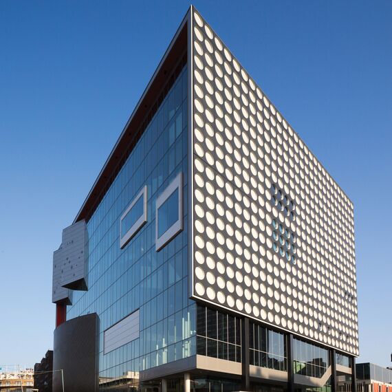 ConceptSystem 77 Prozori, ConceptWall 60 Fasade, ConceptSystem 77 Vrata и CW 60-DRL Fasade - Recreation/Entertainment centre Tivolivredenburg налази се у Utrecht, The Netherlands