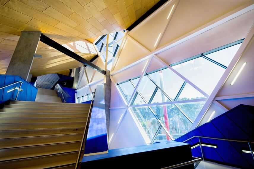 CW 50-SC Fasade - Entertainment Perth Arena налази се у Perth, Australia