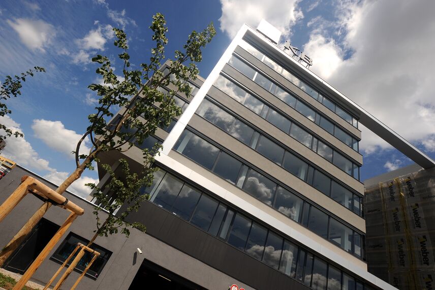 CS 86-HI (c) Отказани системи и ConceptWall 50 Fasade - Západní město - City West - Office Building налази се у Prague, Czech Republic