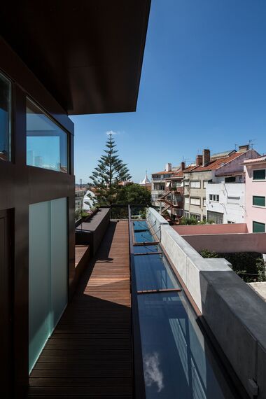 ConceptWall 50 Fasade, CP 50 Klizni sistemi и ConceptRoof 120 Staklene bašte - House Bio-inspired Private House налази се у Lisbon, Portugal