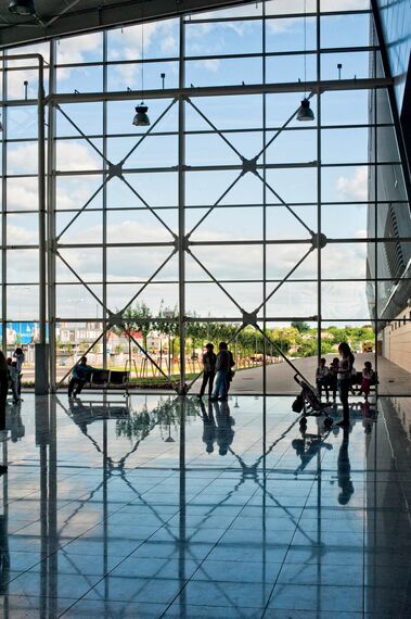 ConceptWall 50 Fasade - International airport Lviv Danylo Halytskyi налази се у Lviv, Ukraine