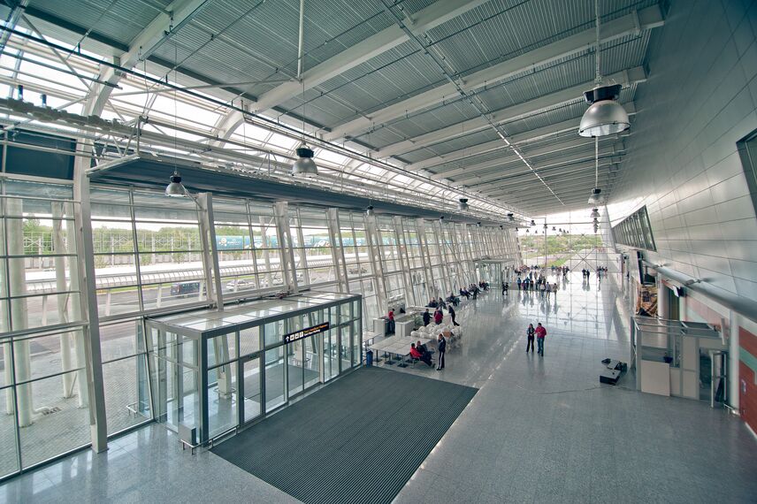 ConceptWall 50 Fasade - International airport Lviv Danylo Halytskyi налази се у Lviv, Ukraine