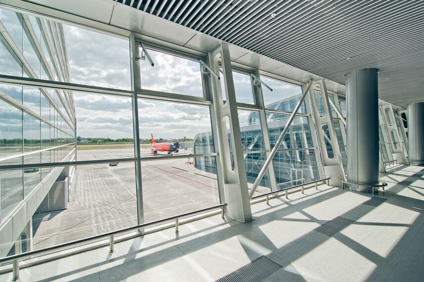 ConceptWall 50 Fasade - International airport Lviv Danylo Halytskyi налази се у Lviv, Ukraine