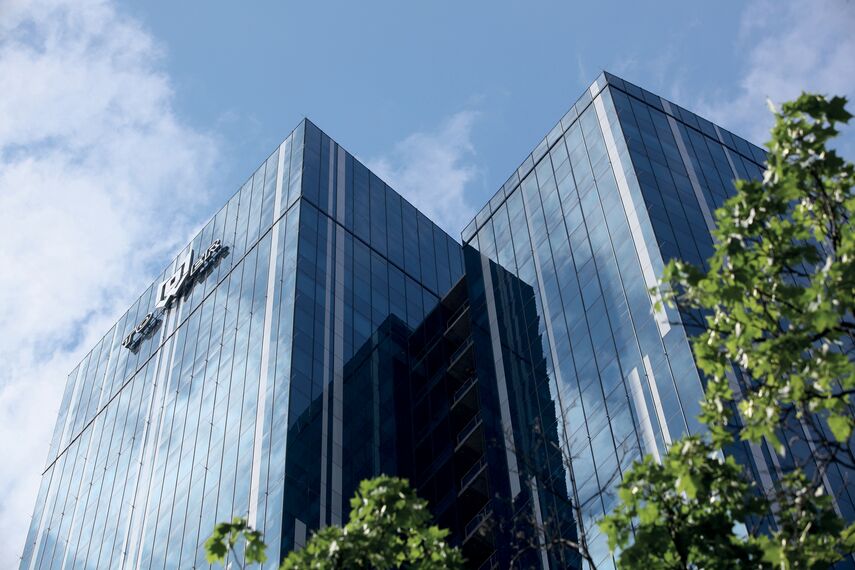 ConceptSystem 77 Vrata, ConceptWall 50 Fasade и ConceptSystem 77 Prozori - Business center 101 Tower налази се у Kiev, Ukraine