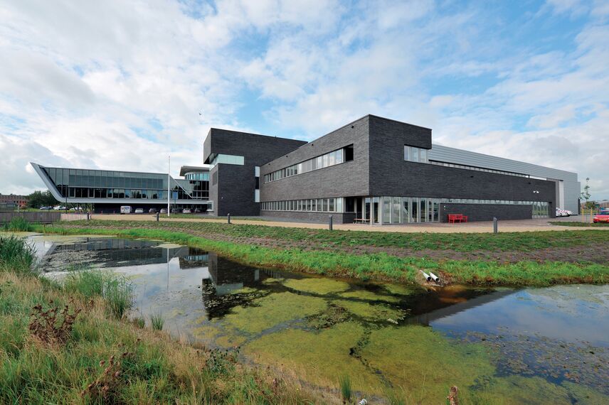 ConceptWall 60 Fasade - Fire station Regional Fire Station and Police Office налази се у Drachten, The Netherlands