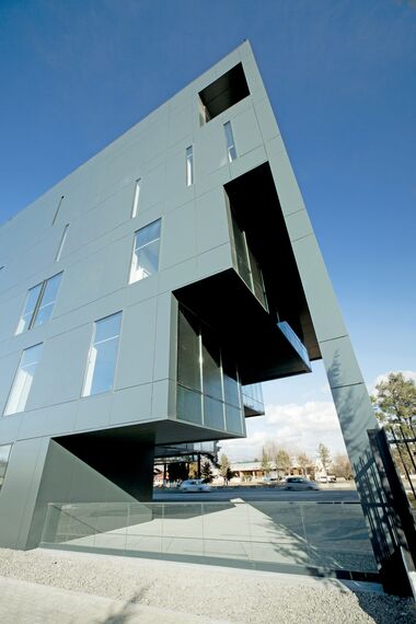 ConceptSystem 77 Prozori и CW 50-SG Fasade - Prosecutor’s Office Tbilisi налази се у Tbilisi, Georgia