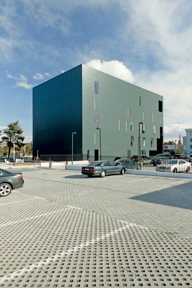 ConceptSystem 77 Prozori и CW 50-SG Fasade - Prosecutor’s Office Tbilisi налази се у Tbilisi, Georgia