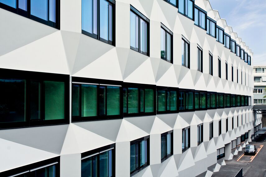 College/University University of Lucerne налази се у Lucerne, Switzerland