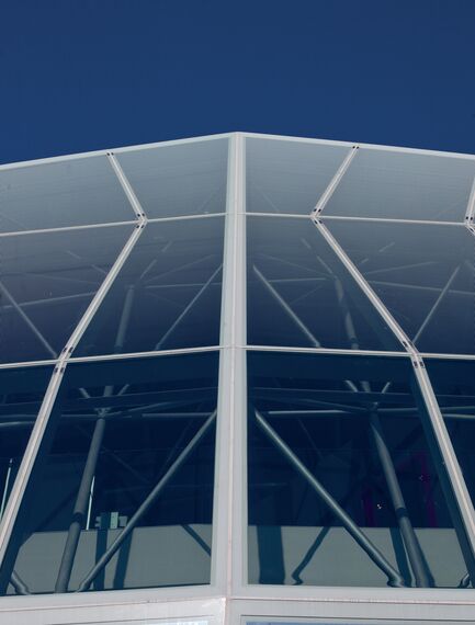 ConceptSystem 77 Vrata, ConceptWall 60 Fasade и ConceptSystem 77 Prozori - Office building Ambar Engineering & Innovation Centre налази се у Santander, Spain