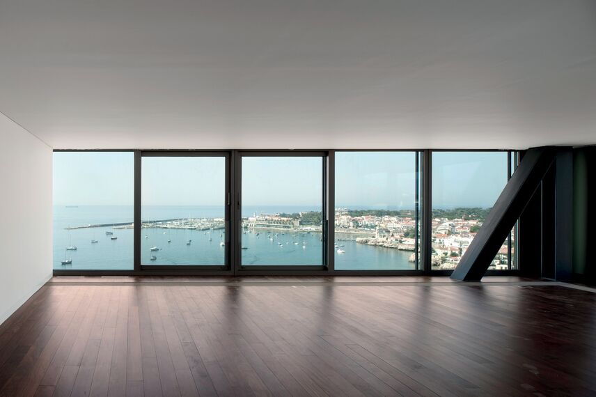 ConceptSystem 77 Prozori и ConceptSystem 77 Vrata - Апартмански комплекс Estoril sol residence complex налази се у Cascais, Portugal