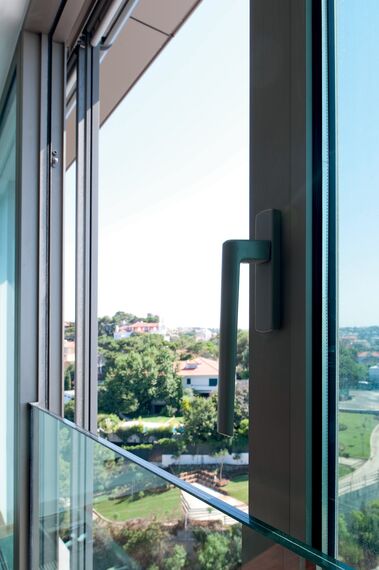 ConceptSystem 77 Vrata - Office building Milanofiori 2000 налази се у Milan, Italy