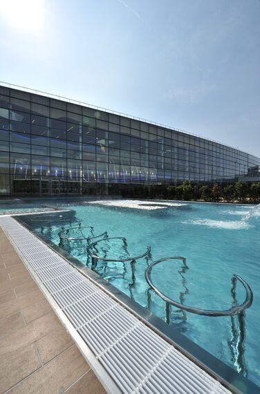 ConceptWall 50 Fasade - Swimming pool Vitam' Parc Neydens налази се у Neydens, France