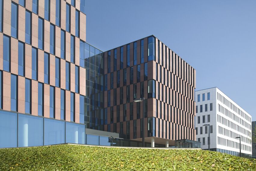ConceptWall 60 Fasade - Office building Tiensevest Office Complex налази се у Leuven, Belgium