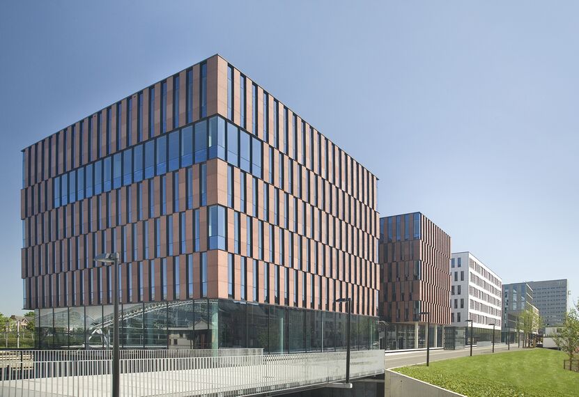 ConceptWall 60 Fasade - Office building Tiensevest Office Complex налази се у Leuven, Belgium