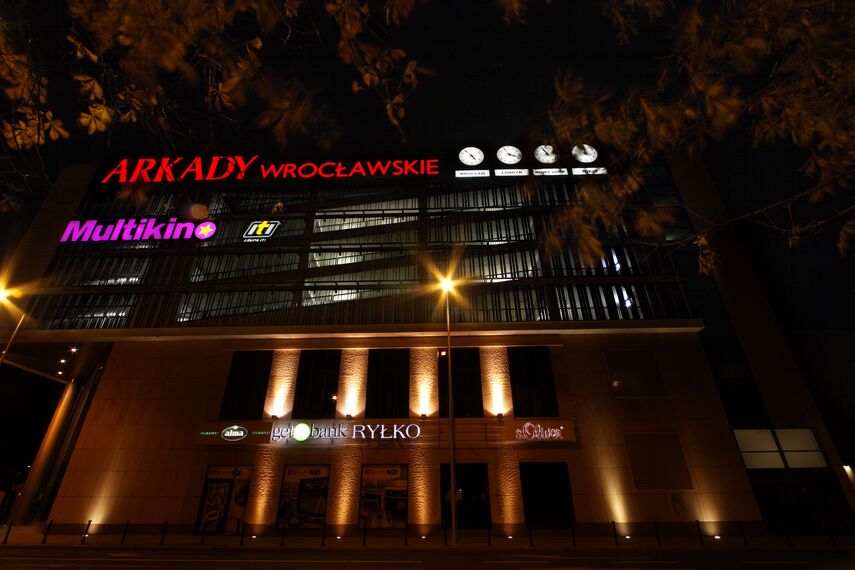 BriseSoleil 100 Sistemi za zaštitu od sunca и ConceptWall 50 Fasade - Office building Arkady Wrocławskie налази се у Wrocław, Poland