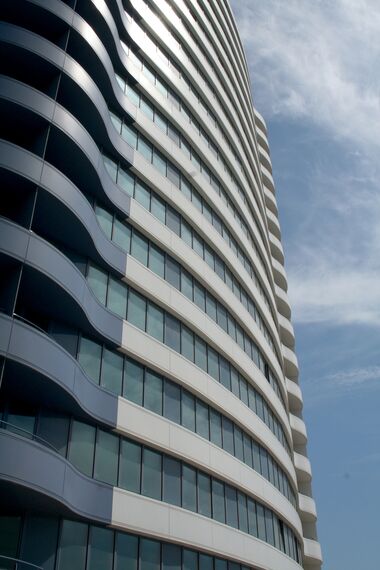 ConceptSystem 77 Vrata и ConceptSystem 77 Prozori - Апартмански комплекс White Sails налази се у Odessa, Ukraine