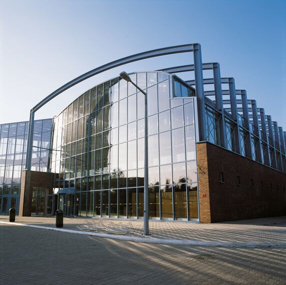 ConceptWall 60 Fasade и ConceptWall 50 Fasade - College/University Economic Academy налази се у Kraków, Poland