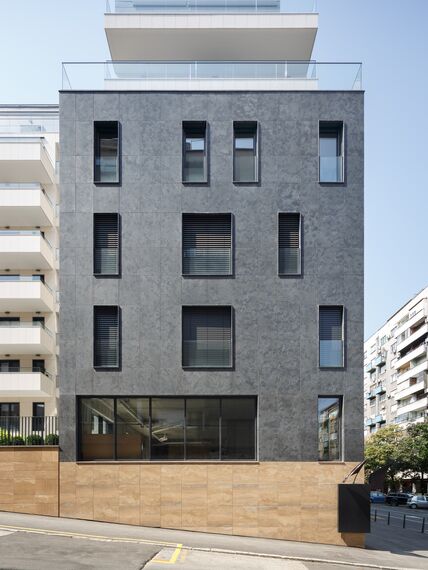 ConceptSystem 77 Vrata, ConceptSystem 77 Prozori и ConceptWall 50 Fasade - Kneza Miloša Residence налази се у Beograd, Serbia