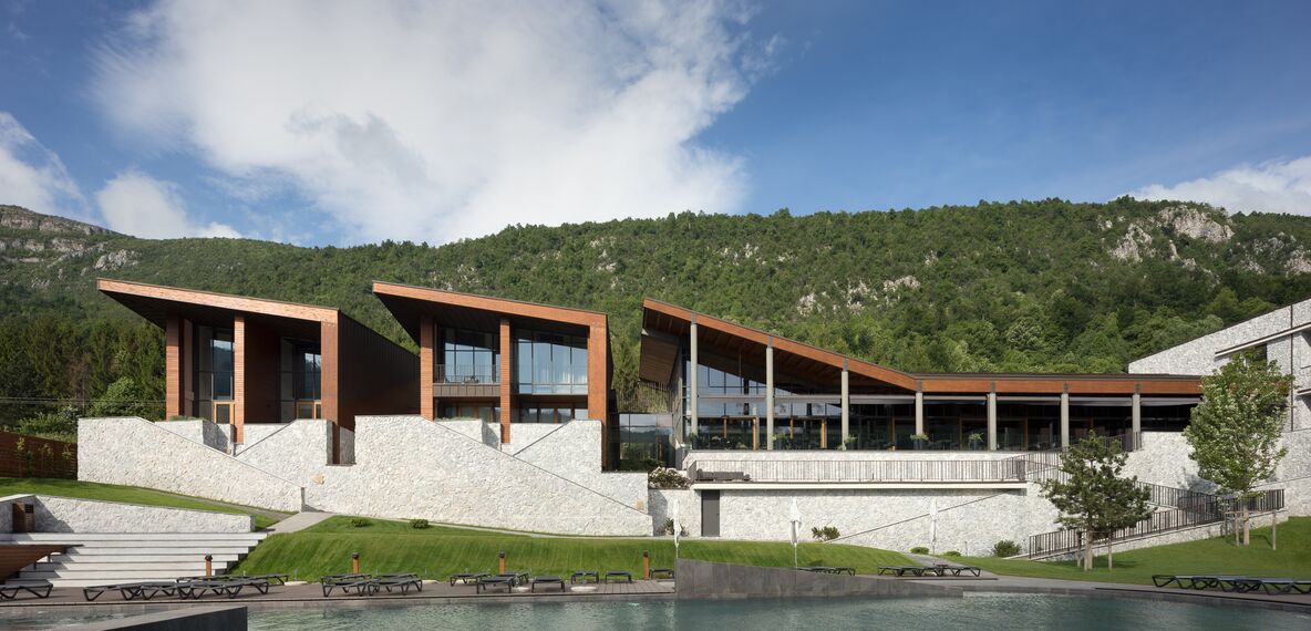 ConceptSystem 77 Prozori, ConceptSystem 77 Vrata и ConceptWall 50 Fasade - Hotel Ramonda налази се у Rtanj, Serbia