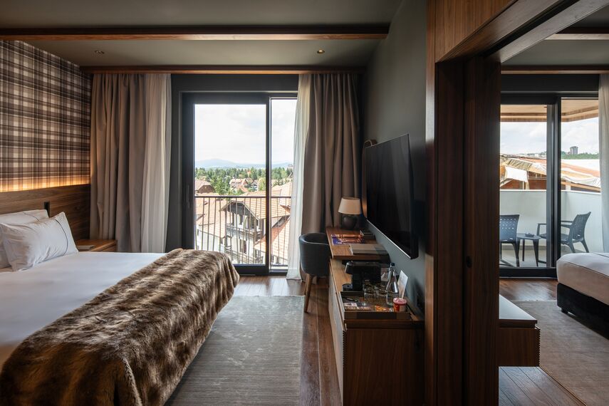 ConceptWall 50 Fasade, ConceptSystem 77 Prozori и ConceptSystem 77 Vrata - Hotel Bor налази се у Zlatibor, Serbia