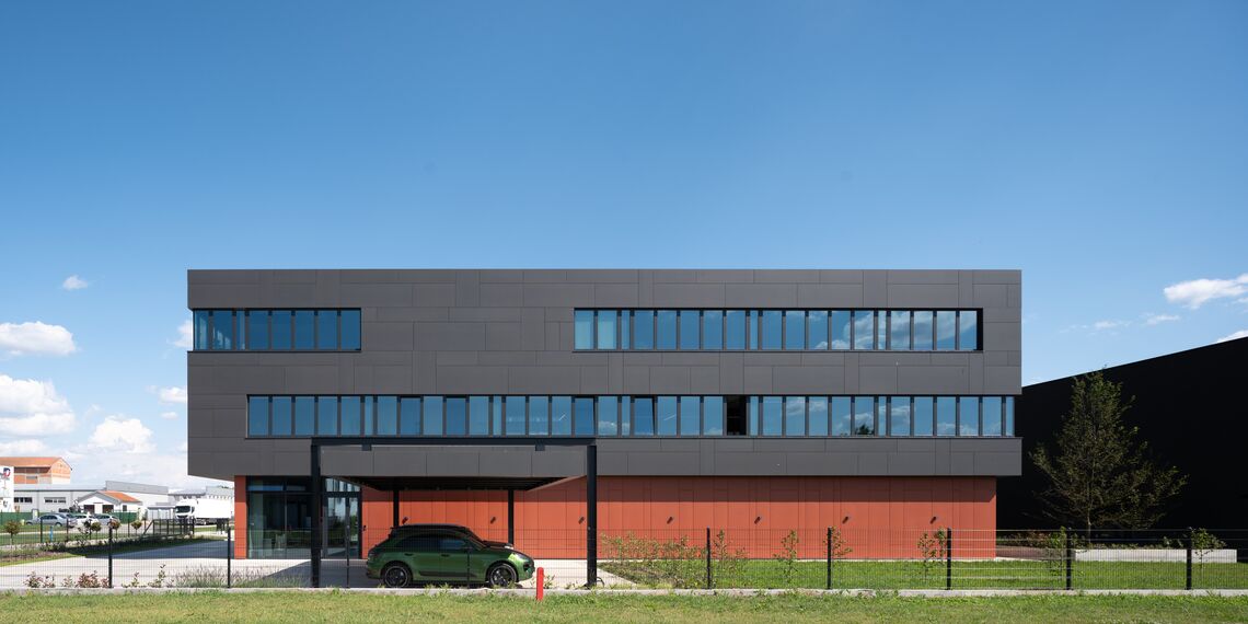 ConceptWall 50 Fasade, ConceptSystem 77 Vrata и ConceptSystem 77 Prozori - Drina Plastika налази се у Nova Pazova, Serbia