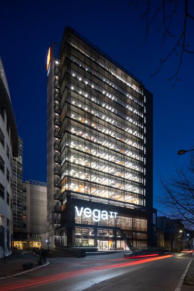 ConceptWall 50 Fasade, SlimLine 38 Prozori и SlimLine 38 Vrata - Vega IT налази се у Novi Sad, Serbia