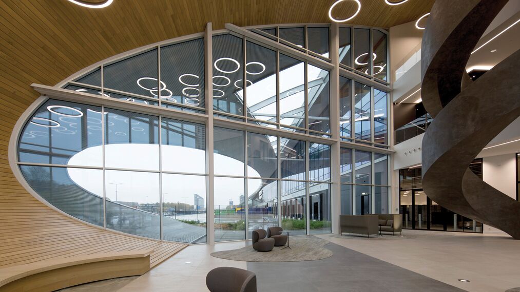 ConceptFolding 77 Klizni sistemi и ConceptWall 50 Fasade - DC New Logic III налази се у Tilburg, The Netherlands