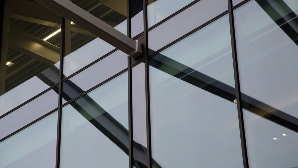 ConceptFolding 77 Klizni sistemi и ConceptWall 50 Fasade - DC New Logic III налази се у Tilburg, The Netherlands