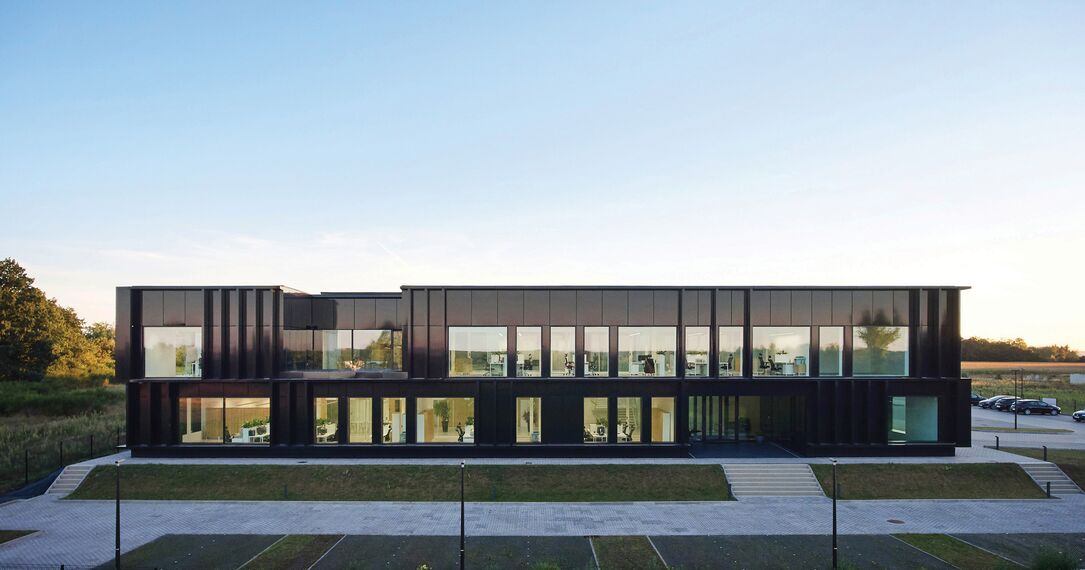 ConceptSystem 59Pa Prozori и CW 50-HI Fasade - Pivexin Technology Headquarter налази се у Babice, Poland