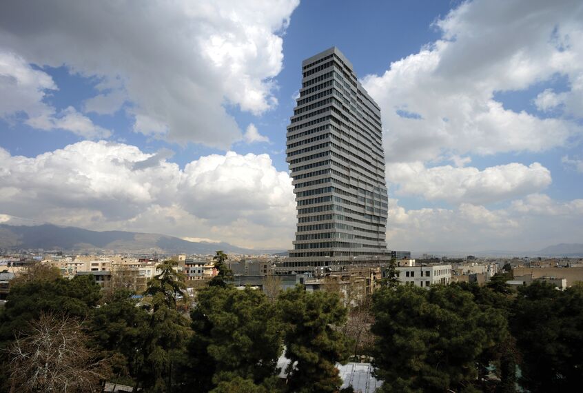 ConceptWall 60 Fasade, ConceptSystem 68 Prozori и Ventalis Komplementarni sistemi - Office building Jaam Tower налази се у Tehran, Iran