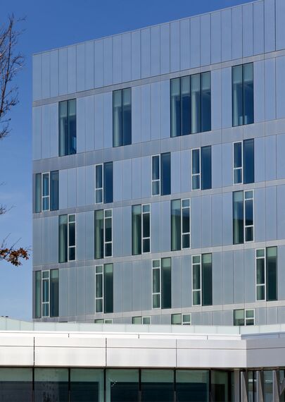 XS 68 Prozori, CW 65-EF Fasade, ConceptSystem 77 Prozori и CW 50-SC Fasade - Congress center Etopia Centre for Art and Technology налази се у Zaragosa, Spain