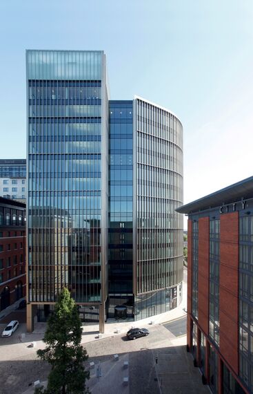 ConceptWall 50 Fasade, Vision 50 Vrata, ConceptSystem 68 Prozori, ConceptWall 60 Fasade и ConceptSystem 68 Vrata - Office building Eleven Brindleyplace налази се у Birmingham, United Kingdom