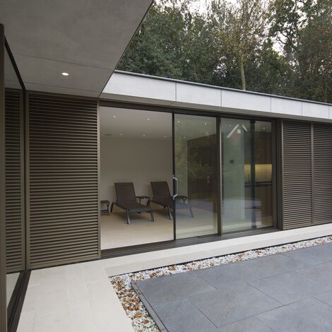 BriseSoleil 40 Sistemi za zaštitu od sunca, HiFinity Klizni sistemi и CS 86-HI (c) Отказани системи - Swimming pool Poolhouse Bergen налази се у Bergen, The Netherlands