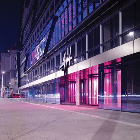 CS 86-HI (c) Отказани системи и ConceptWall 50 Fasade - Office building ArtGen налази се у Prague, Czech Republic