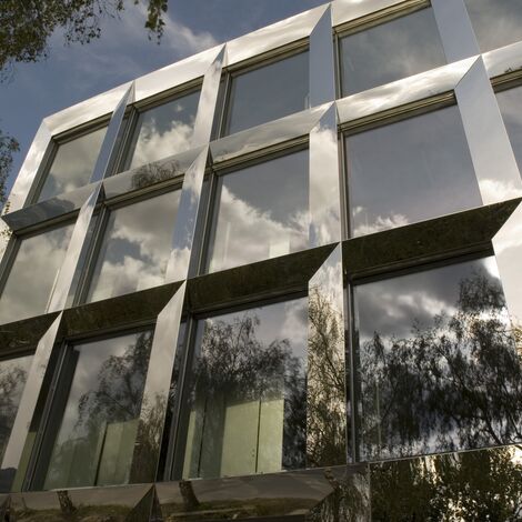 CS 86-HI (c) Отказани системи и ConceptWall 50 Fasade - College/University Technical Vocational School Visp налази се у Visp, Switzerland