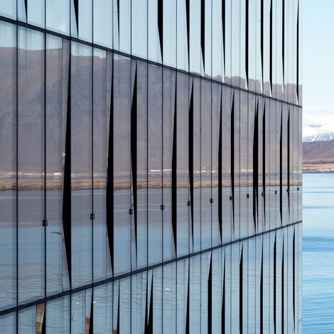 ConceptWall 86 Fasade - Office building Höfdatorg налази се у Reykjavik, Iceland