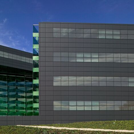 ConceptSystem 68 Prozori, ConceptSystem 68 Vrata, ConceptWall 50 Fasade и ConceptWall 86 Fasade - Office building Coca-Cola headquarters Spain налази се у Madrid, Spain