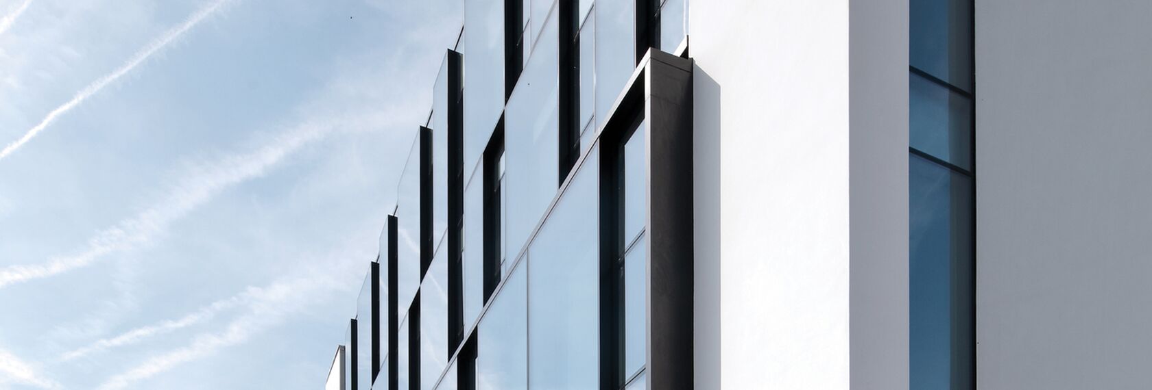 HiFinity Klizni sistemi, BriseSoleil 100 Sistemi za zaštitu od sunca, MasterLine 8 Prozori, CW 60-SC Fasade, CW 86 Standard Fasade и CW 86-EF Fasade - Office building Reynaers Campus: Experience Centre налази се у Duffel, Belgium