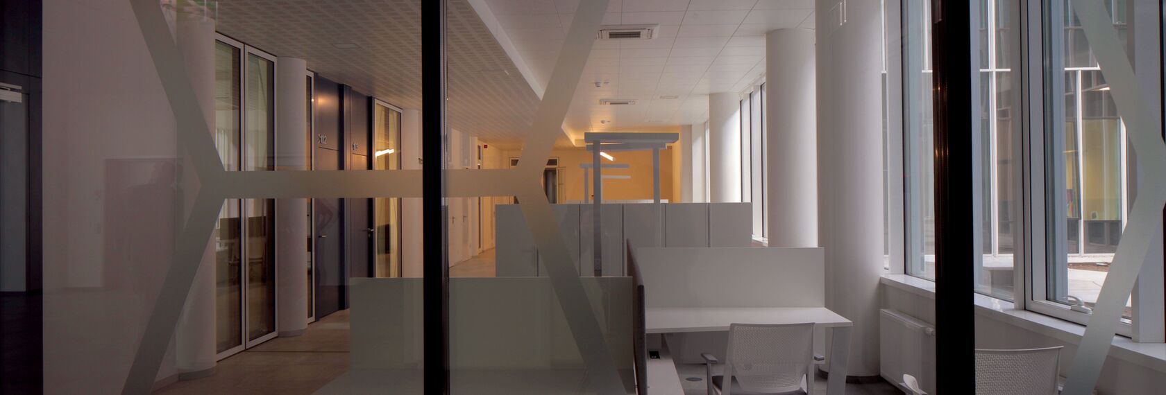 CI 45 Prozori, ConceptSystem 77 Vrata, ConceptSystem 77 Prozori и CW 50-HI Fasade - College/University National Centre  of Physical and Technological Sciences налази се у Vilnius, Lithuania