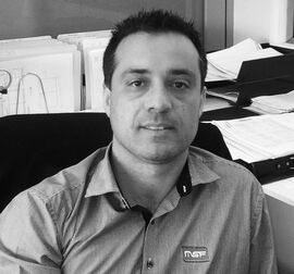 CW 50-HI Fasade - College/University Thomas Carr College Year 7 and 8 Centre налази се у Melbourne, Australia