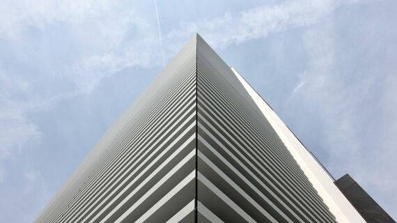 Close-up of Reynaers Campus, which includes BriseSoleil 100 solutions.