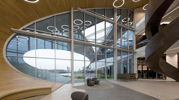 ConceptFolding 77 Klizni sistemi и ConceptWall 50 Fasade - Warehouse DC New Logic III налази се у Tilburg, The Netherlands